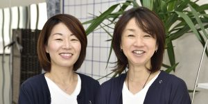 Gemstone 代 表　もりた よしこさん（写真右）